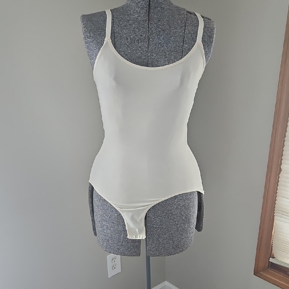Shapermint Tummy Control Bodysuit - Picture 2 of 6